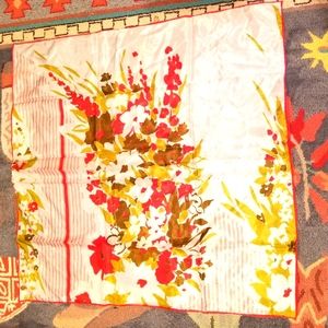 Vintage silk floral scarf by Dokio 28in